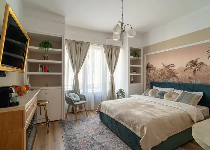 Heritage No 4 Stylish Studio With Iconic Views In The Heart Of The City Bucureşti